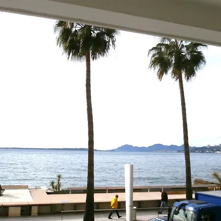 Apartment Iberia Front Sea *