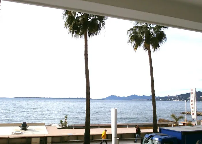 Appartement Iberia Front Sea *